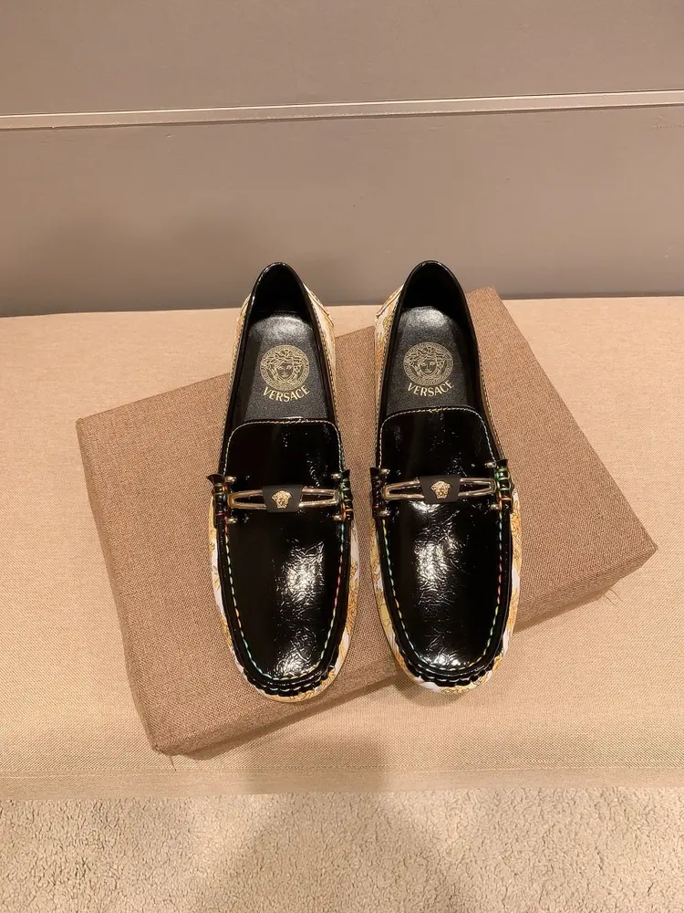 Versace Imported cowhide upper + sweat-absorbent and breathable