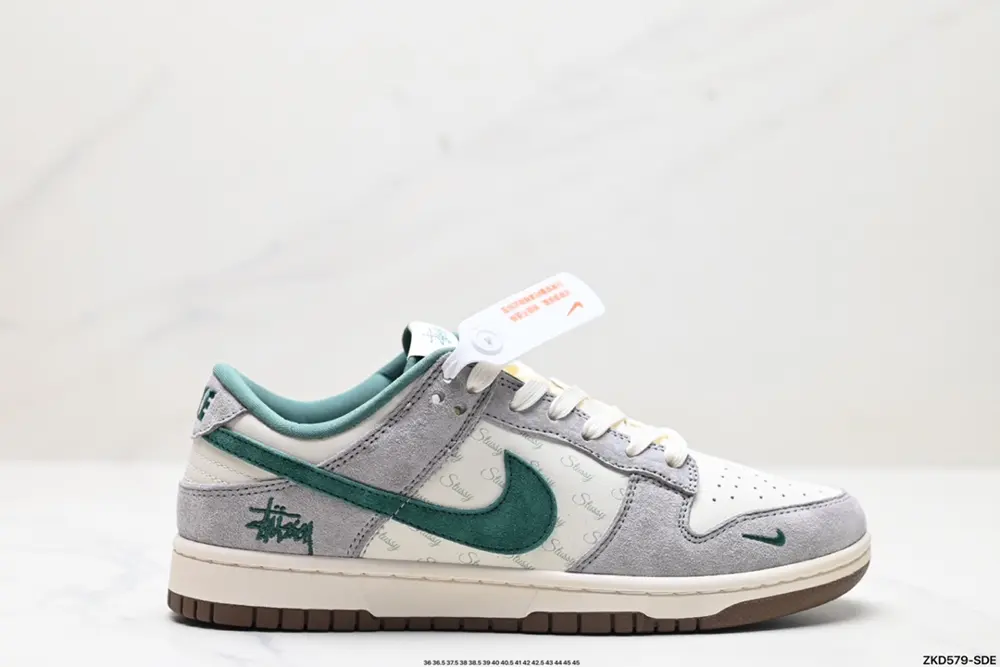 Nike NK Dunk Low Retro “DIY high-end customization” Sneakers CF3688-007