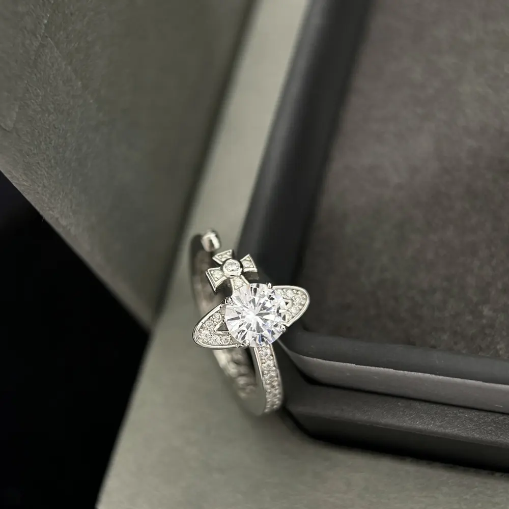 Vivienne Westwood Saturn open ring