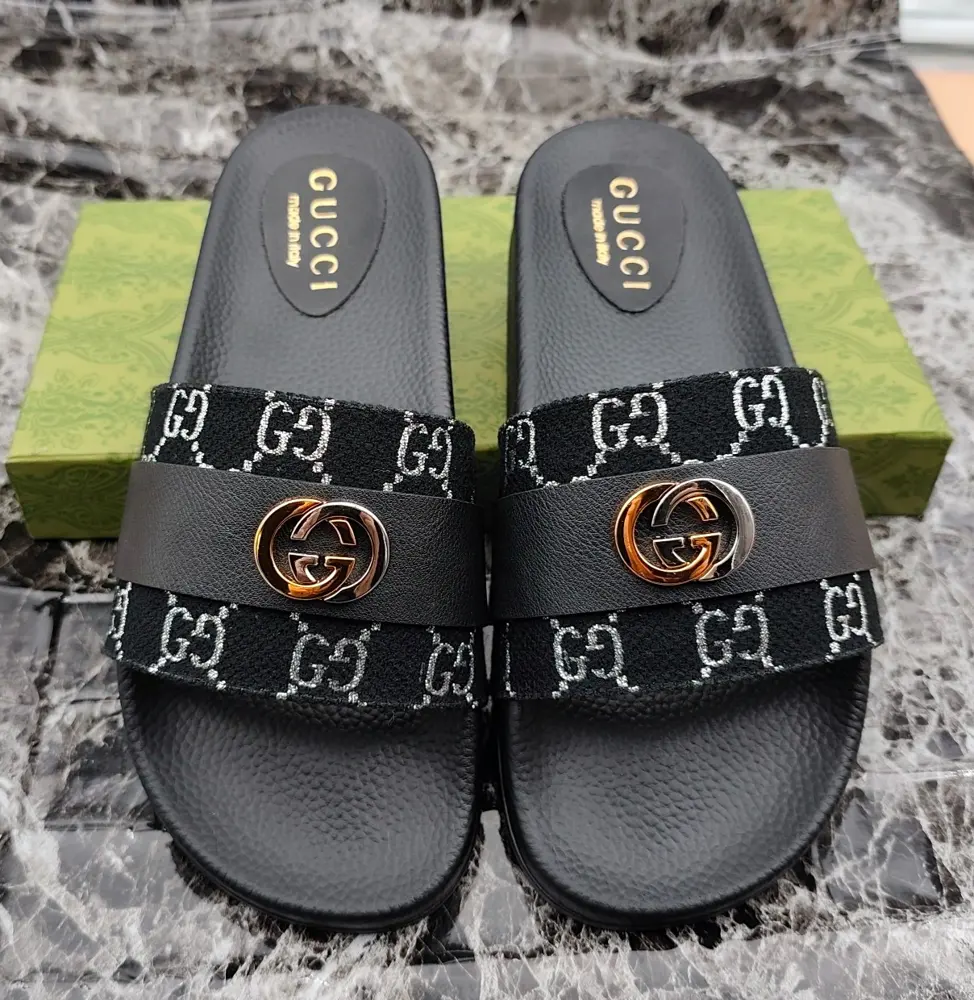 Gucci slippers