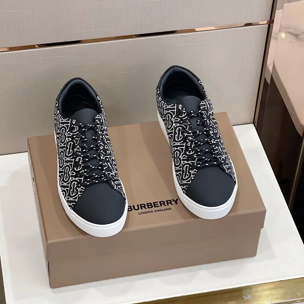 BURBERRY Men’s Casual Shoes