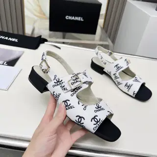 Chanel Spring and Summer Sandals and Dance Shoes Series New Loafers Full of Retro Style