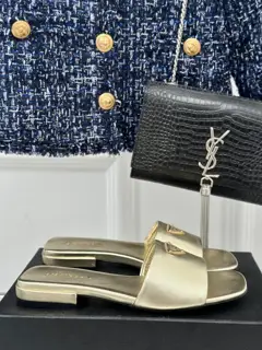 Prada triangle logo slippers series