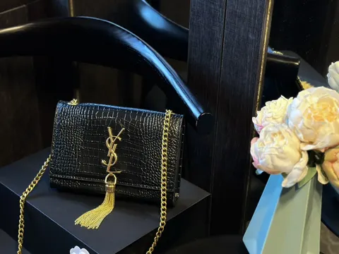 Yves Saint Laurent Crossbody
