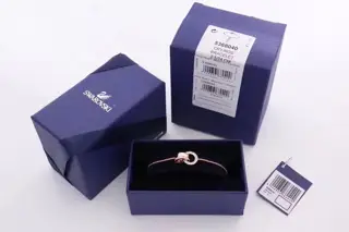Swarovski simple ring pull-out bracelet this gold-plated bracelet