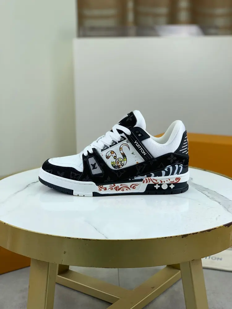 Louis Vuitton classic high-top trendy shoes