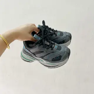 Balenciaga thick-soled height-increasing shoes