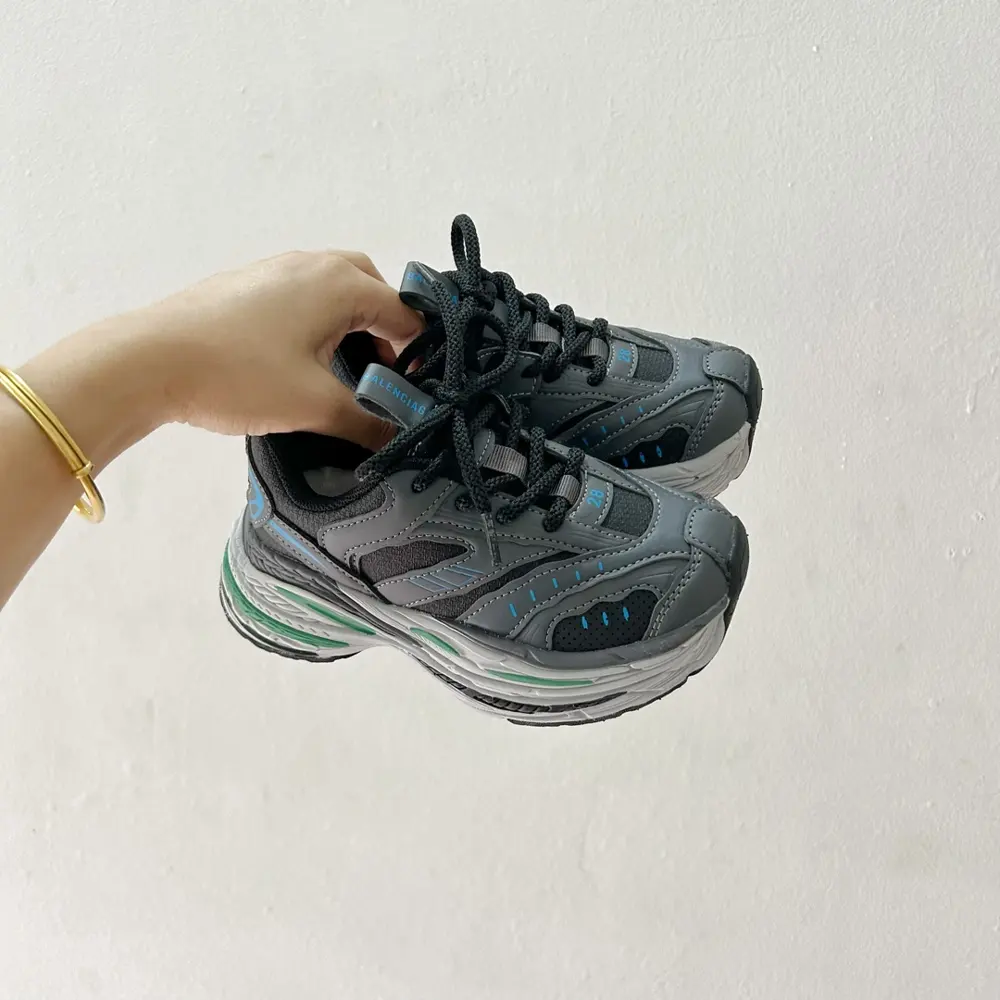 Balenciaga thick-soled height-increasing shoes
