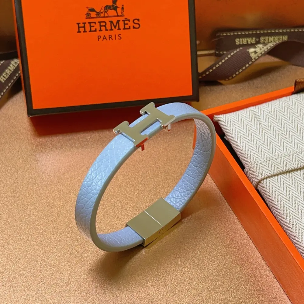 Hermes The latest leather bracelet
