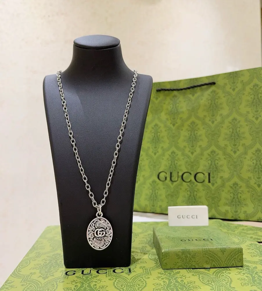 Gucci The latest Gucci necklace with a higher grade chain