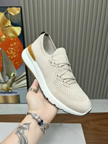 Brunello Cucinelli casual shoes. Cashmere + flyknit fabric. Sheepskin lining