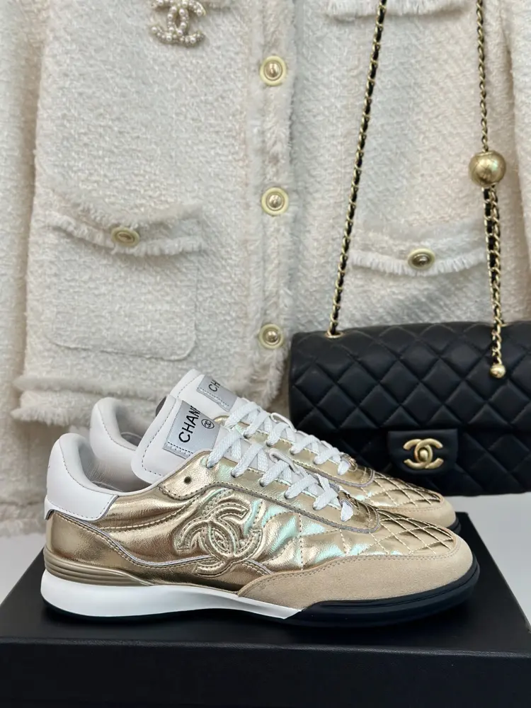 Chanel diamond retro casual shoes and sneakers