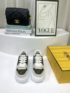 Fendi classic match series new thick-soled casual shoes. purchase and development. Perfect