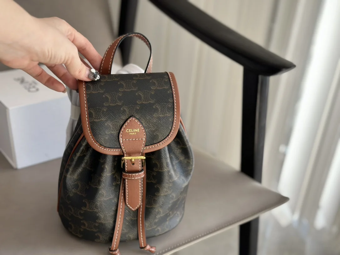 Celine Triomphe