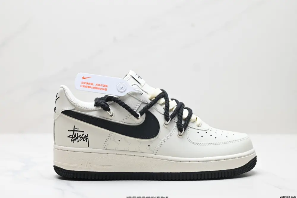 NIKE AIR FORCE 1’07 Sneakers ZH0316-041