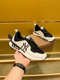 Gucci men’s shoes. The upper