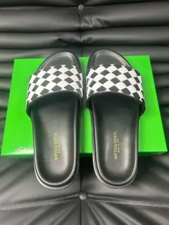 Bottega Veneta men’s spring and summer slippers