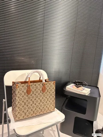 Louis Vuitton Tote