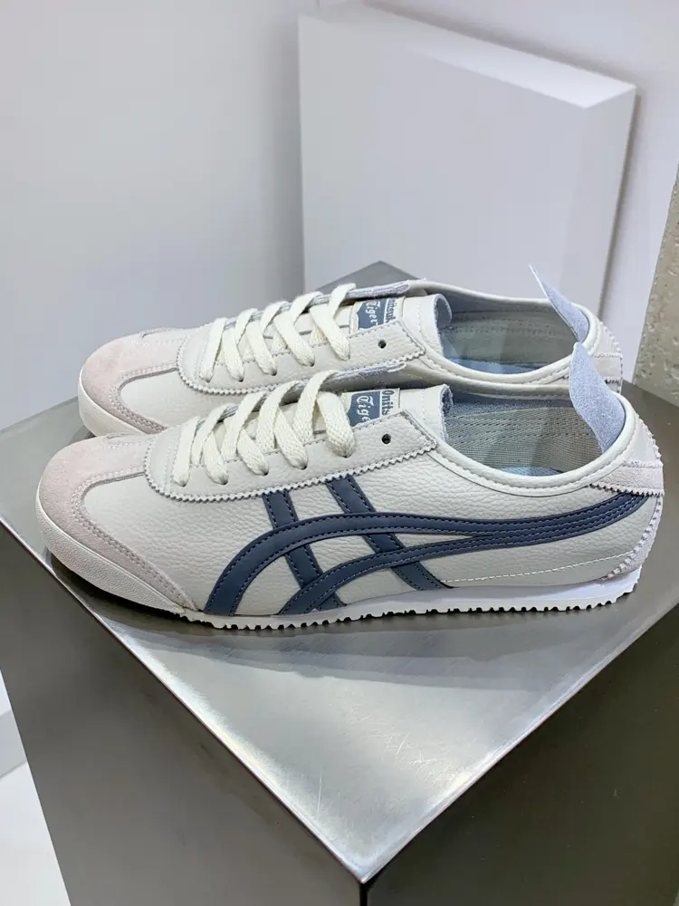 Asics Using soft grain cowhide leather combined with suede trim upper material#Embedded 1183B391-100