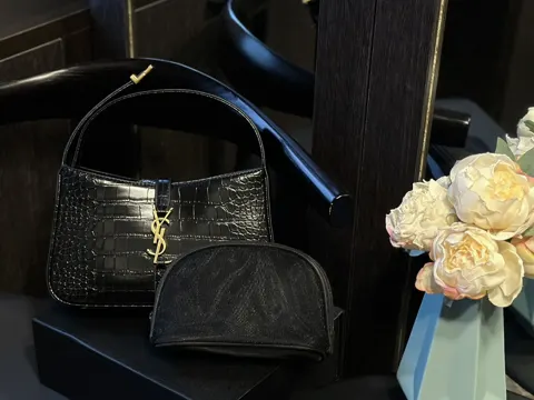 Yves Saint Laurent Bag