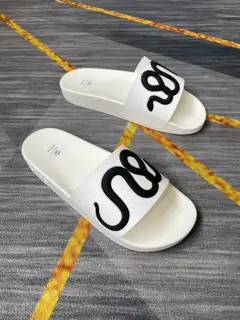 Gucci couple flip flops