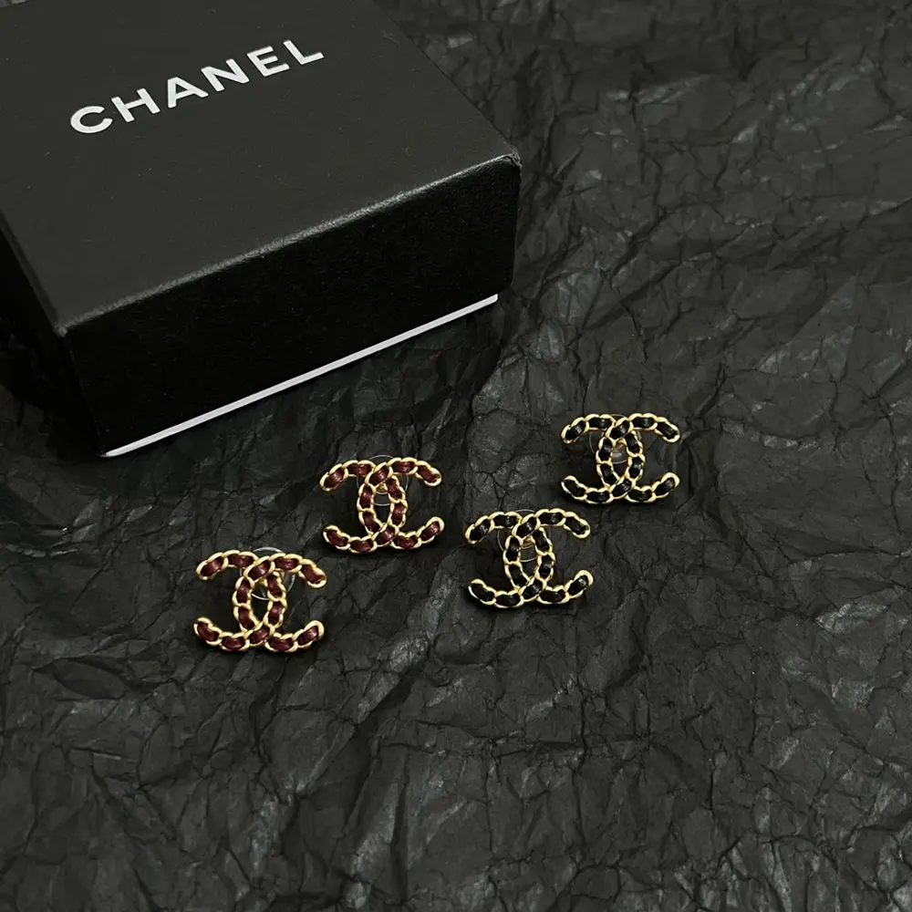 Chanel second-hand earrings