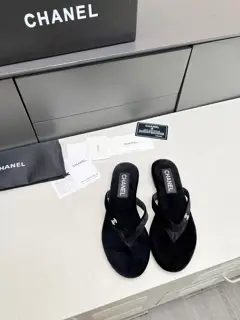 Chanel leather flip-flops I am really moved by this shoe when it is first released I like