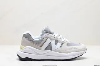 New Balance NB5740 series uses a variety of carefully selected high-quality materials to M5740CB
