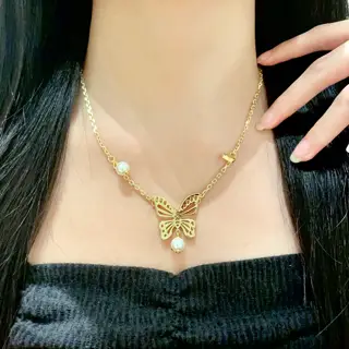 Dior vintage necklace