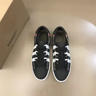 Burberry’s classic low-top sneaker for men