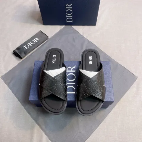 Dior men’s slipper-level outsole