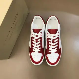 Burberry men’s classic low-top sneakers