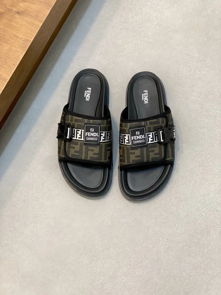 Fendi slippers and sandals are out How can we miss the blessing of the little monsters this