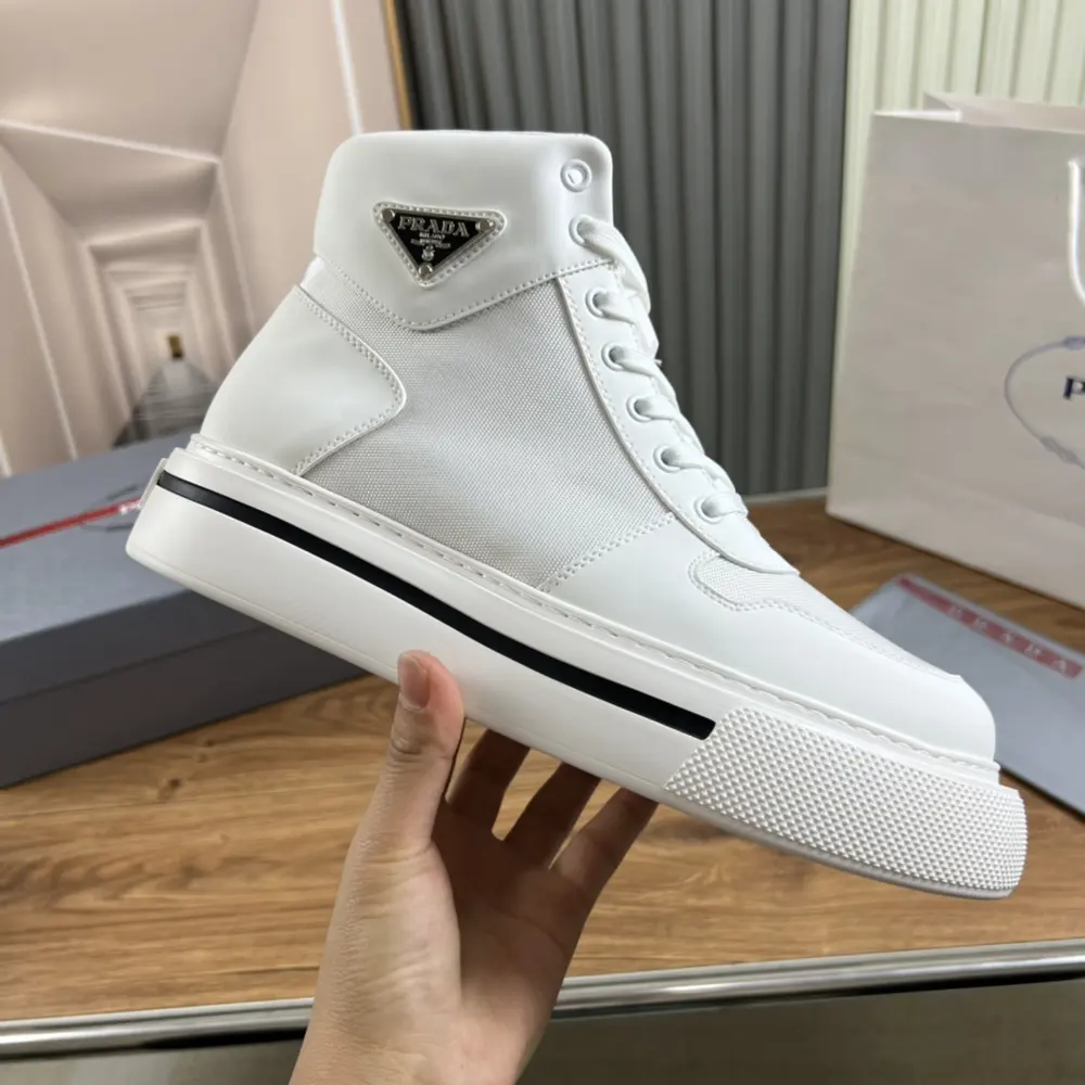 [PRADA] The latest autumn and winter models are hot on sale on the official website Shoes