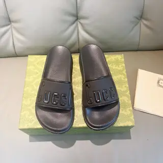 Gucci beach sandals flip flops