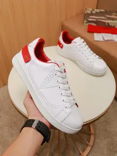 Valentino new men’s casual white shoes