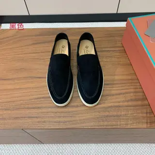 Loro piana smooth loafers. Italian top-grade cashmere is retro