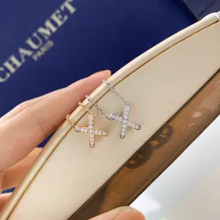 Chaumet Liens Collection Unique Cross-clasp Necklace