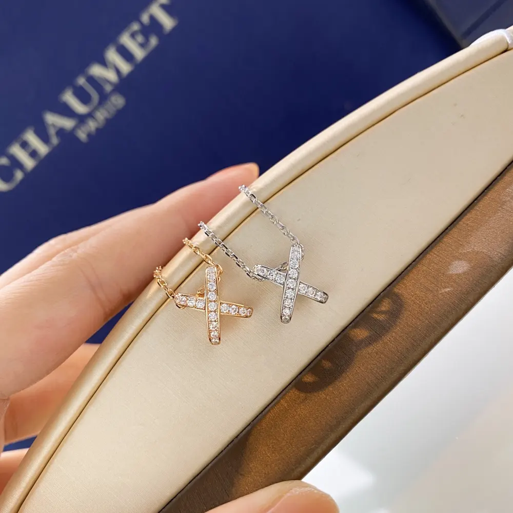 Chaumet Liens Collection Unique Cross-clasp Necklace