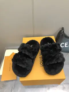 Louis Vuitton new wool slippers