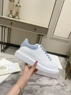 Alexander McQueen couple thick-soled series white shoes