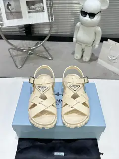 Prada new sandal series classic triangle buckle cross-woven sandals Classic upgrade Comfort