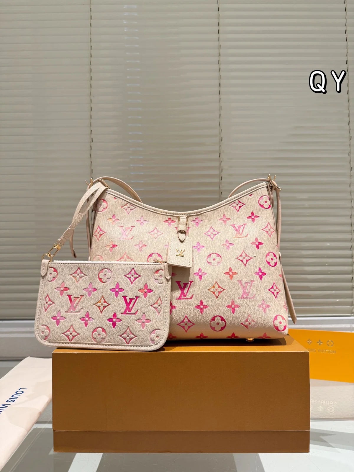 Louis Vuitton Hobo