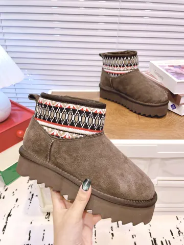 UGG thick sole slip-on women’s lazy snow boots