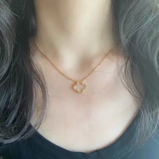 Van Cleef & Arpels clear crystal four-leaf clover necklace