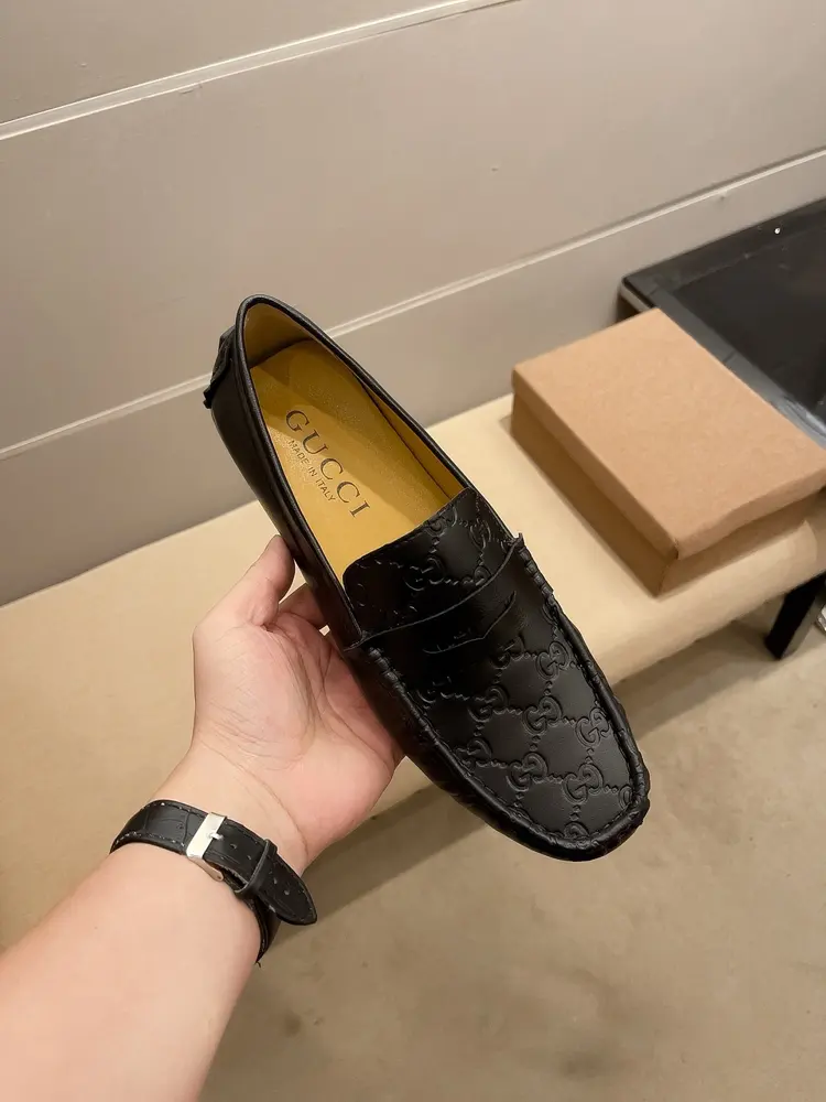 GUCCI casual loafers