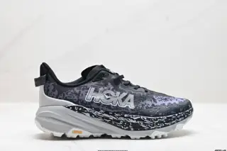 The HOKA brand comes from the Maori language of New Zealand. HOKA means earth 1147791