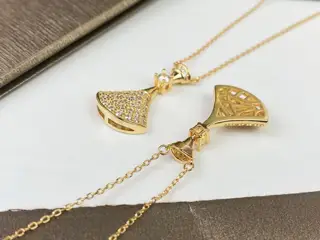 Bvlgari Fan-shaped necklace high-end customization Sub-gold electroplating 18k rose gold