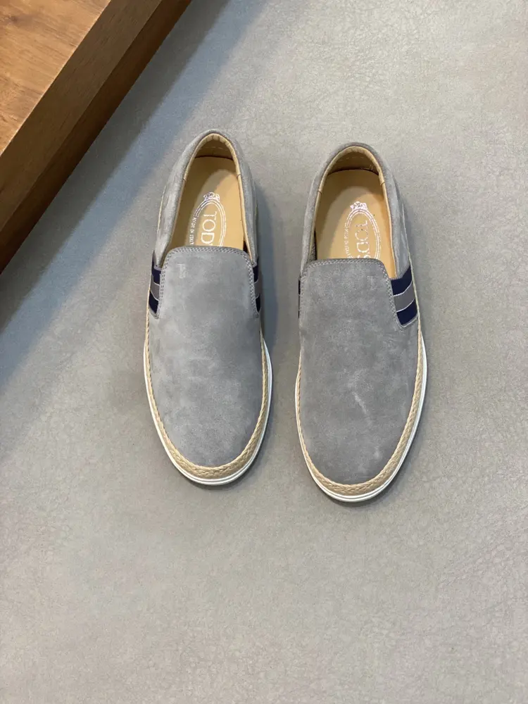 Tod’s Tod’s men’s leather loafers