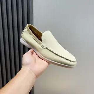 Loro piana couple style-new moccasin shoes. The water-repellent velvet upper is matched